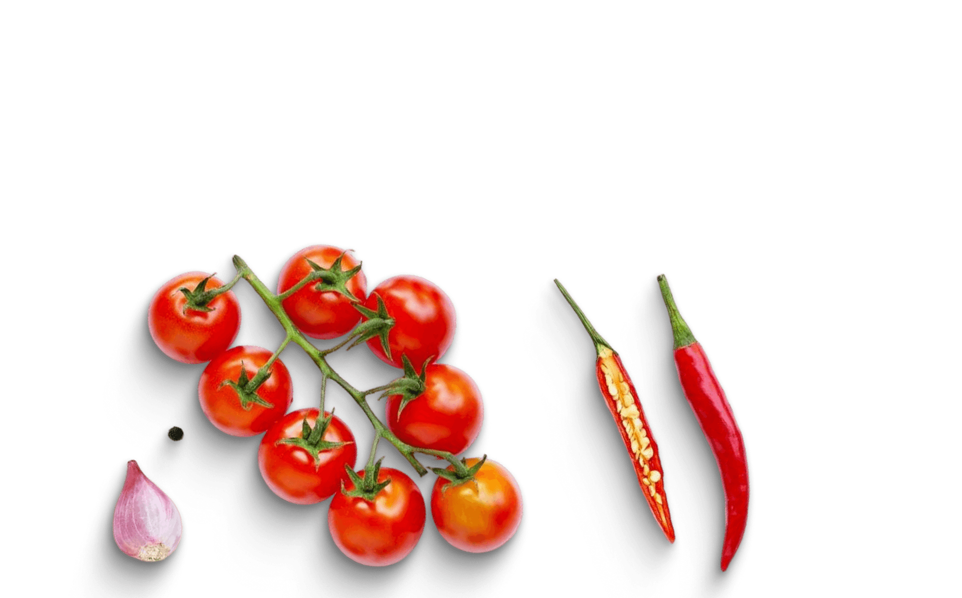 Овощи рядом с лапшой